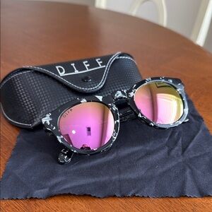 DIFF Black Floral Sunglasses with Pink Lenses